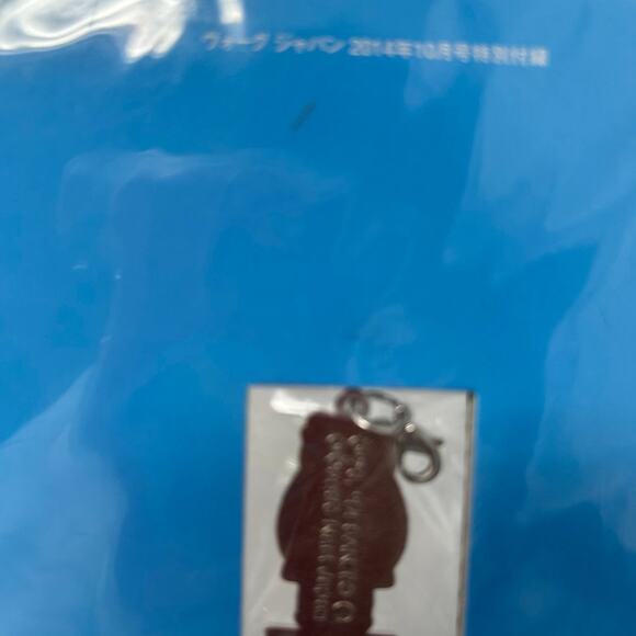 Rare Hello Kitty Meets Gu€€i in Vogue Pendant/Charm - Picture 2 of 4